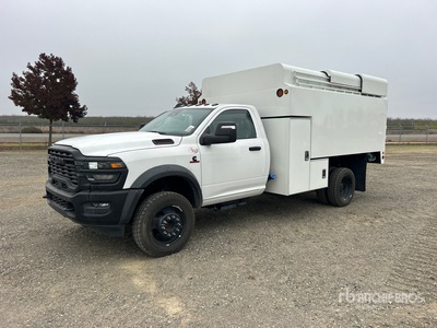 2025 Ram 5500 4x4 Camión con desmenuzadora (Unused)