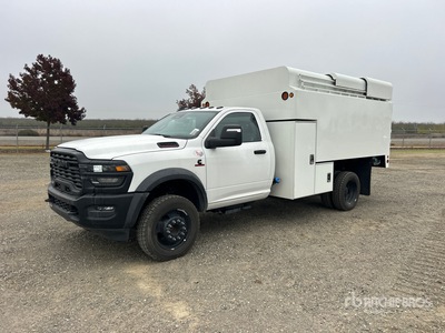 2025 Ram 5500 4x4 شاحنة نقل