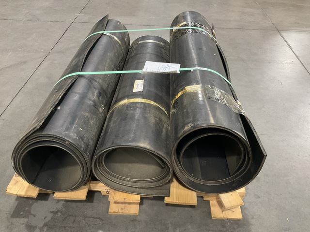 (3) Rubber Mats (3) Rubber Mats