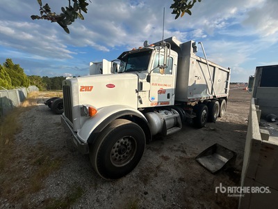 2013 Peterbilt 365 8x4 Tri/A Camión dumper