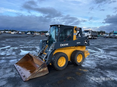 2023 John Deere 324G Two-Speed Schranklader