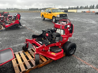 2022 Toro 72518 Ride-On Stand On Kosiarka do trawy (Unused)