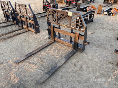 2022 Paladin 30945 42 in Widły do miniładowarek