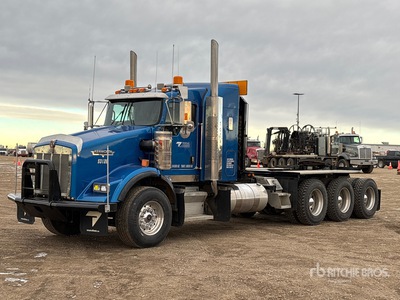 2007 Kenworth T800 8x6 Heavy Haul Tri/A Sleeper Truck Tractor