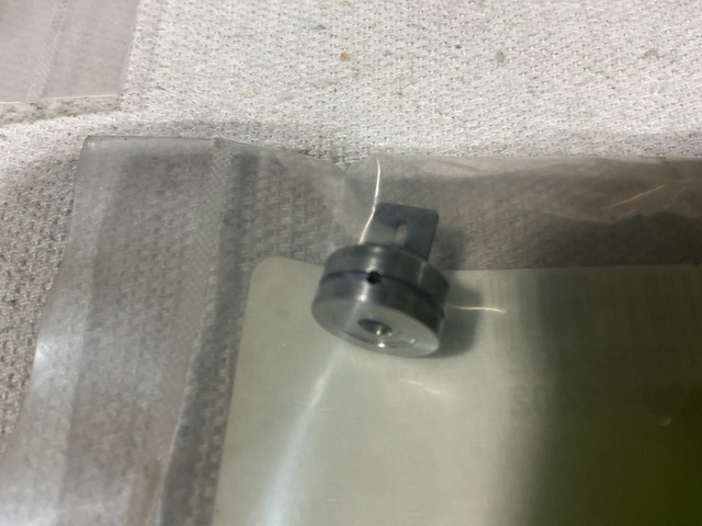 (3) Equs Logistics 716538-2 Bearing Retainers