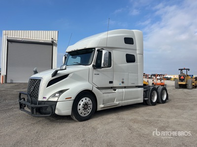 2019 Volvo VNL860 6x4 T/A Sleeper Truck Tractor