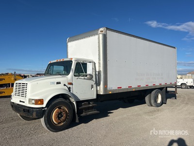 2001 International 4700 4x2 Van Truck