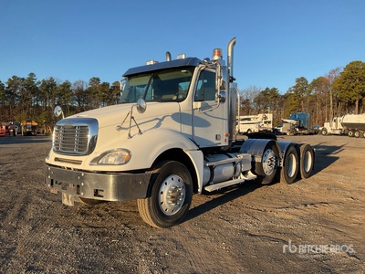 2004 Freightliner Columbia 120 8x4 Tri/A Day Cab Truck Tractor