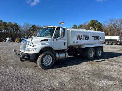 2011 International 4400 4000 gal 6x4 Water Truck