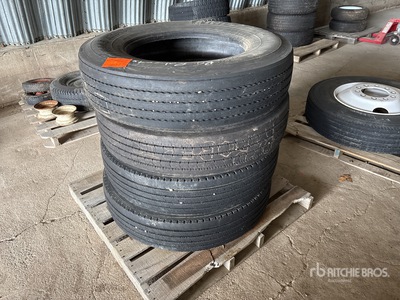 Quantity of Michelin 11R24.5 Tires