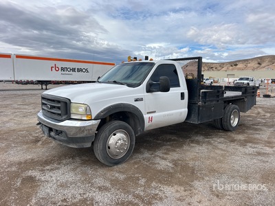 2004 Ford F-450 4x2 Flatbed Truck