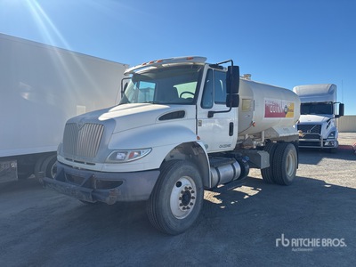 2015 International DuraStar 4300 2000 gal 4x2 Camion à eau
