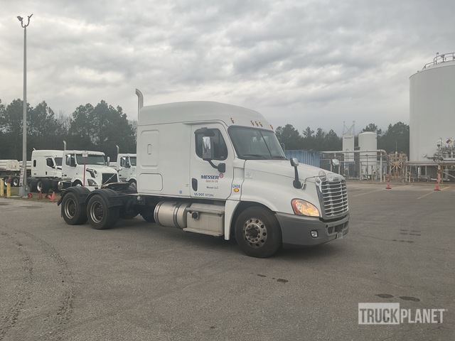 CAMIóN CAMAROTE 2016 FREIGHTLINER