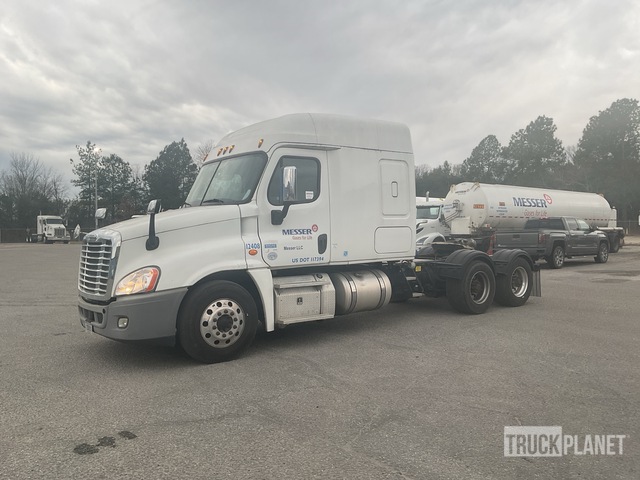 CAMIóN CAMAROTE 2016 FREIGHTLINER