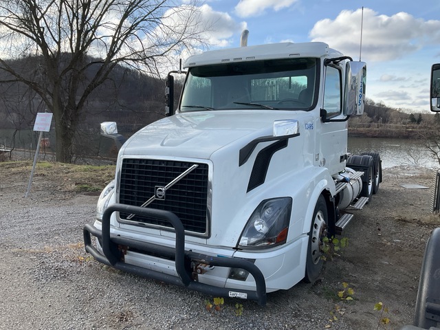 2016 Volvo VNL64T 6x4 T/A Day Cab Truck Tractor (Inoperable)