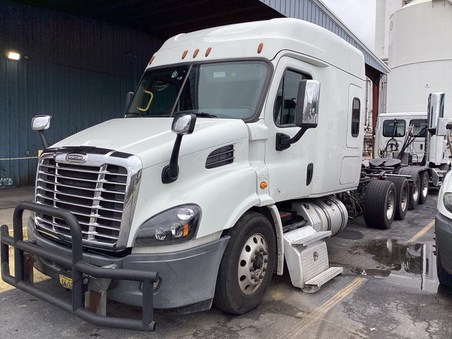 2020 Freightliner CA116SLP 6x4 T/A Sleeper Truck Tractor