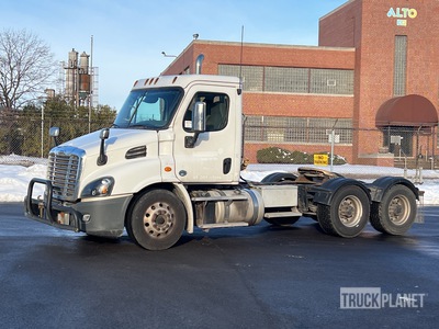 2018 Freightliner CA113DC 6x4 T/A Day Cab Truck Tractor
