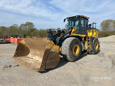 2021 John Deere 824L Pala cargadora