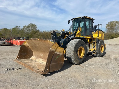 2021 John Deere 824L Chargeuse sur pneus