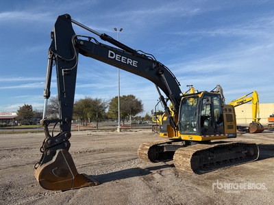2021 John Deere 245G LC Rupsgraafmachine