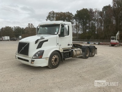 2016 Volvo VNL64T300 8x2 Day Cab Truck Tractor
