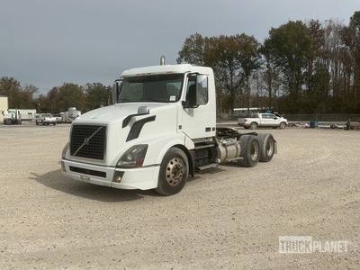 2016 Volvo VNL 6x4 Day Cab Truck Tractor