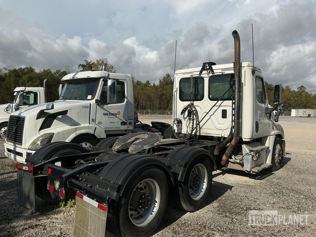CAMIóN 2016 FREIGHTLINER
