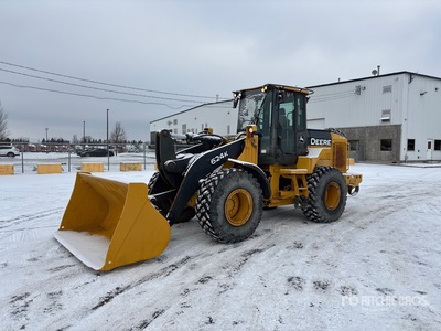 2010 John Deere 624K Pala cargadora