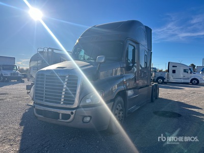 2017 Freightliner Cascadia 125 6x2 T/A Sleeper Truck Tractor