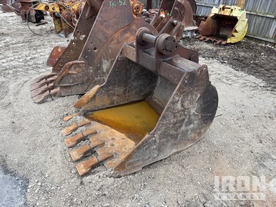 48 in Digging Excavator Bucket - Fits Link-Belt 2700