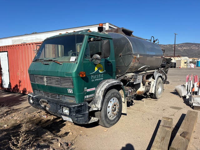 1993 Kenworth K300 4x2 Asphalt Spreader