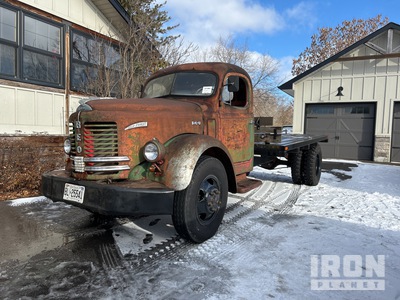 1951 REO Gold Comet 4x2 S/A Day Cab Truck Tractor