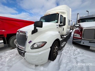 2020 International LT625 6x4 Cabeza Tractora Cabina Dormitorio (Inoperable)