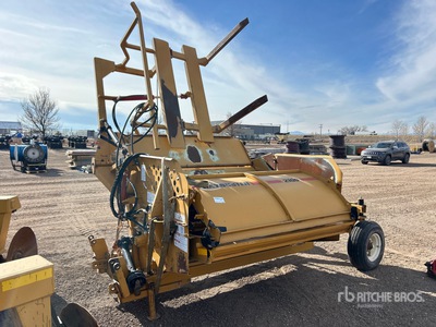 Duratech 2100 6 ft 8 in Tow-Behind معالج بالة