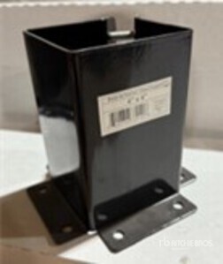 Quantity of (2) Pallets Steel Base Supports その他 - 店舗 & 倉庫 (Unused)