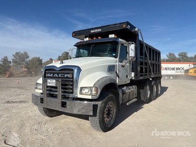 2016 Mack GU713 8x4 Camion à benne basculante Tri/E