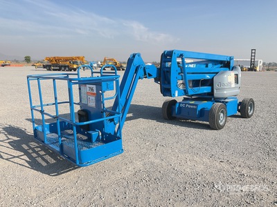 1999 Genie Z45/25 2WD Electric Elevador Articulado / Articulating Boom Lift
