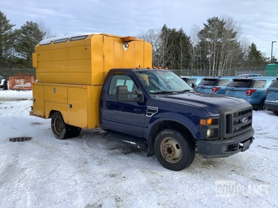 2010 Ford F-350 Super Duty XL Utility Truck