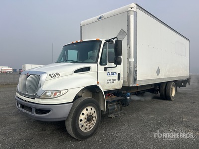 2015 International 4300 4x2 Van Truck
