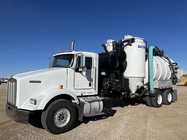 Vactor Guzzler G-NX on 2014 Kenworth T800 6x4 Vacuum Excavator Truck
