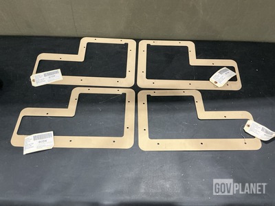 (35) Navistar 3693146C1 Access Covers