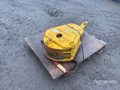 Johnson 3 Sheave Hook Block