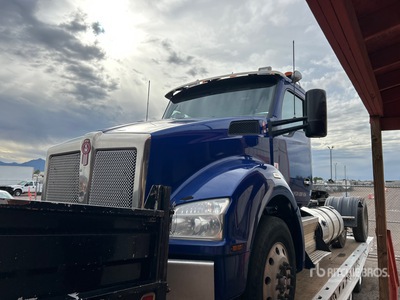 2016 Kenworth T880 6x4 Day Cab Truck Tractor