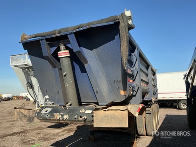 2017 Carmex 42 ft Tri/A End Dump Trailer