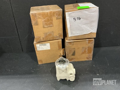 (5) Oshkosh 3811734 Power Steering Pump Assemblies