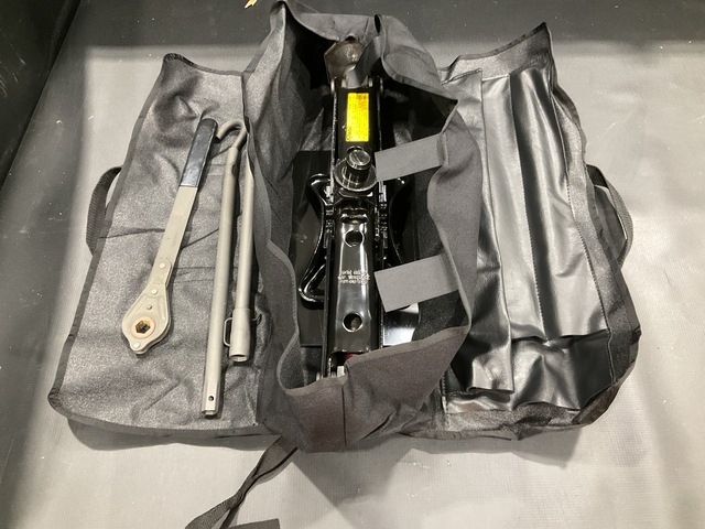 (50) Hand Scissor Jacks