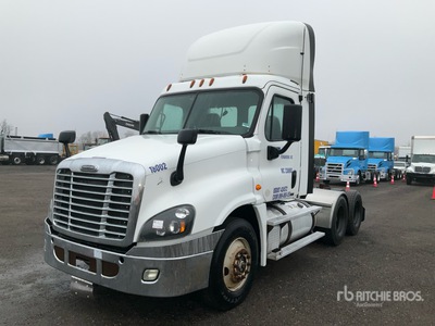 2018 Freightliner Cascadia 125 6x4 T/A Day Cab Truck Tractor