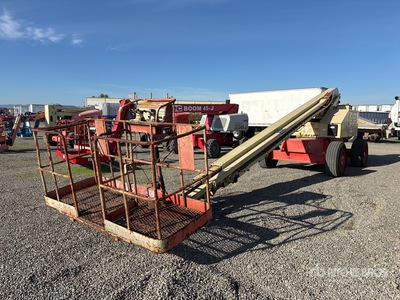 1990 JLG 80H 2WD Gasoline Telescopic Boom Lift
