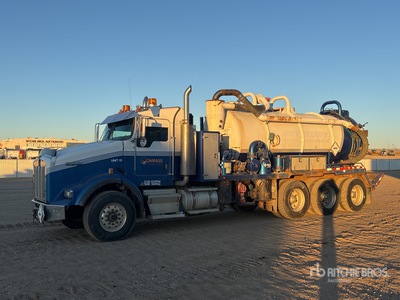 2005 Westech on 2006 Kenworth T-800 8x6 Vacuum Tanker Truck