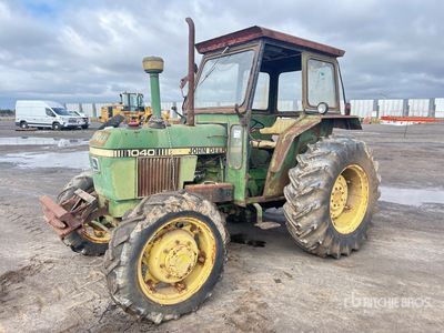 John Deere 1040 4WD Tractor